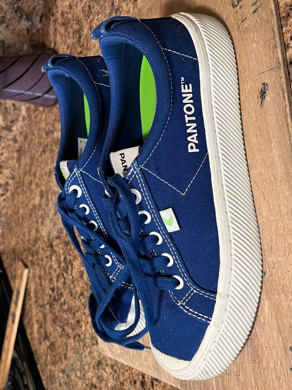 Pantone women’s size 8.5 blue lace up summer sneakers